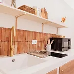 Holiday home Oaza Design Jacuzzi Or Shower Center Catania