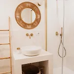 Holiday home Oaza Design Jacuzzi Or Shower Center Catania