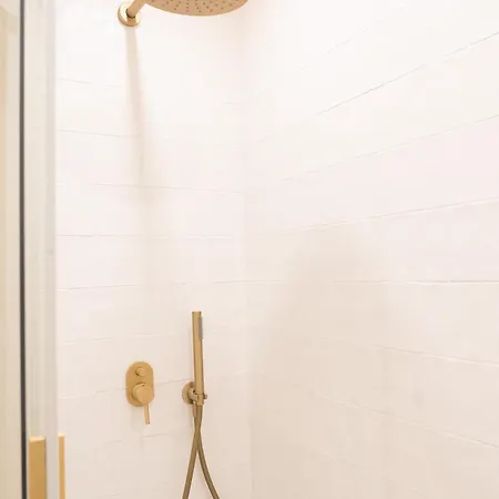 Oaza Design Jacuzzi Or Shower Center